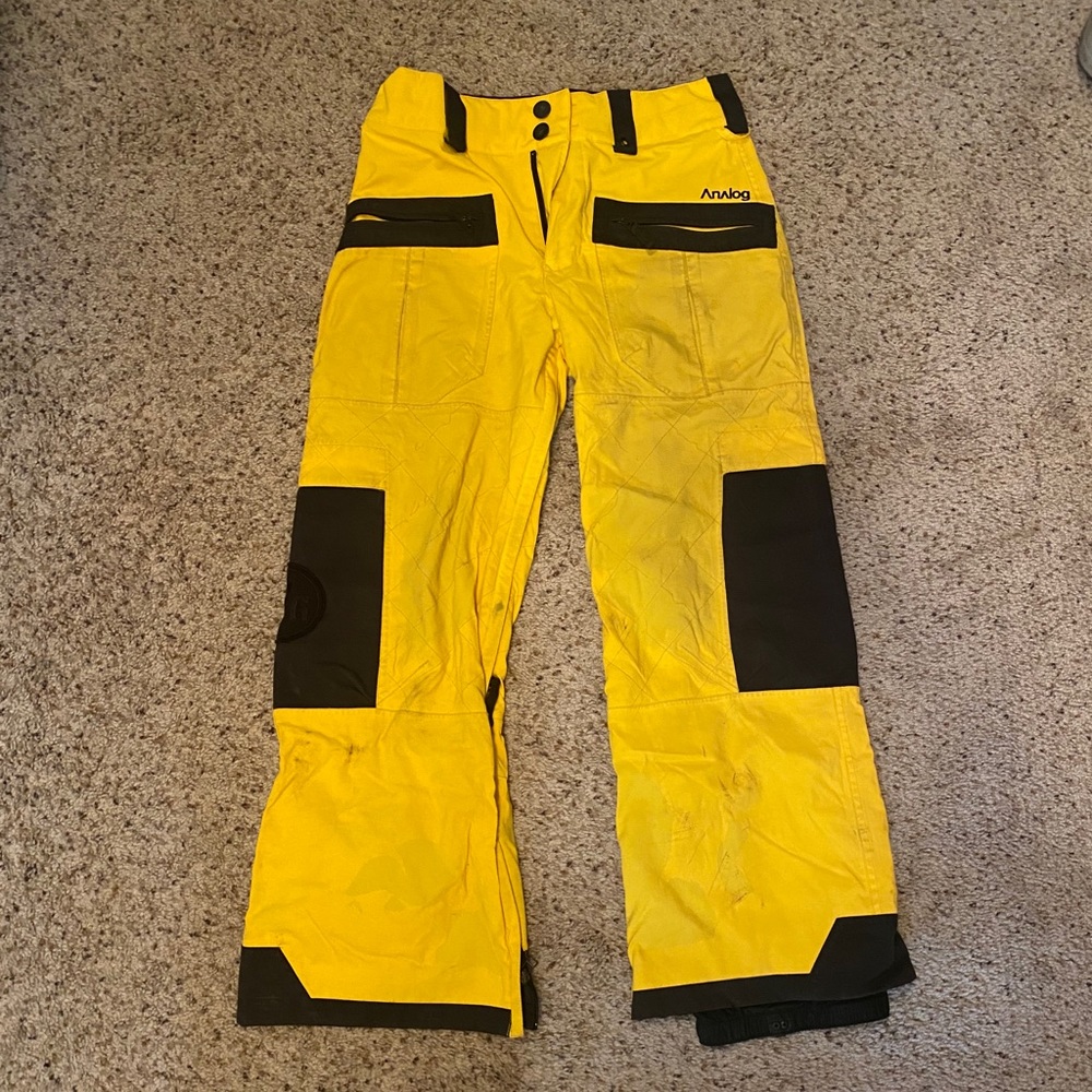 Analog men’s yellow snowboard pants